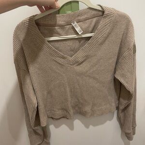 Alo Yoga Muse V-Neck